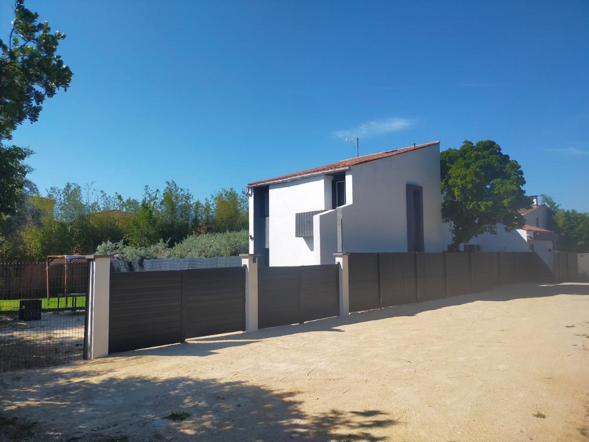 Villa Caremeau 2 Nimes Exterior foto
